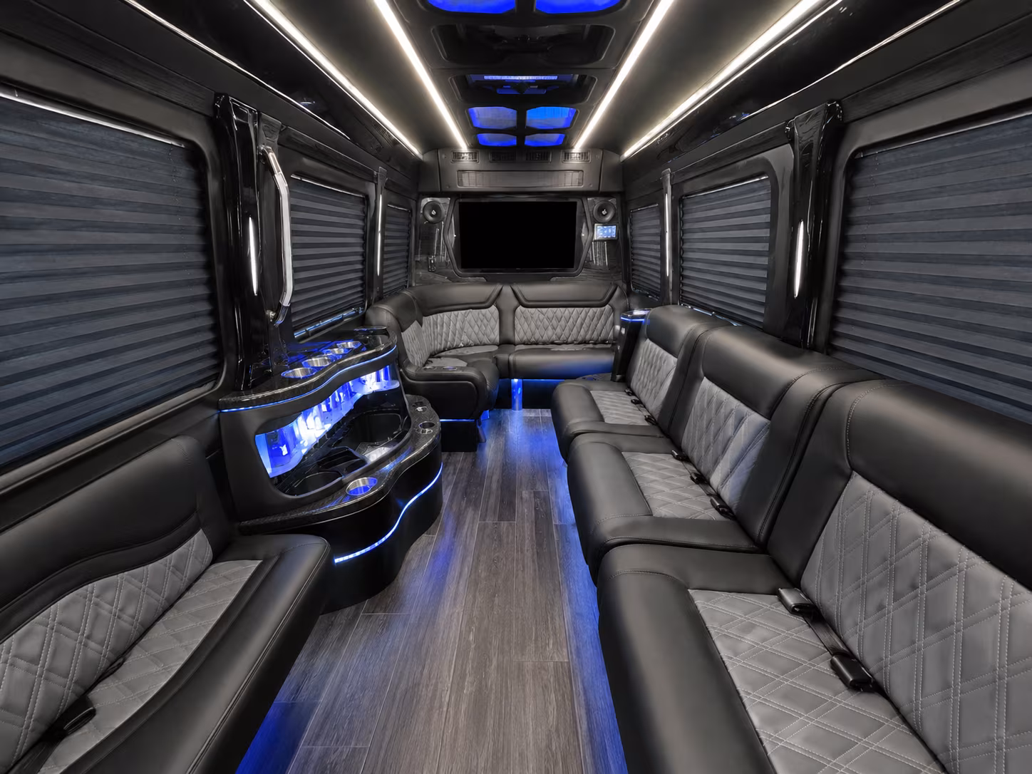 lynn 25 passenger party bus